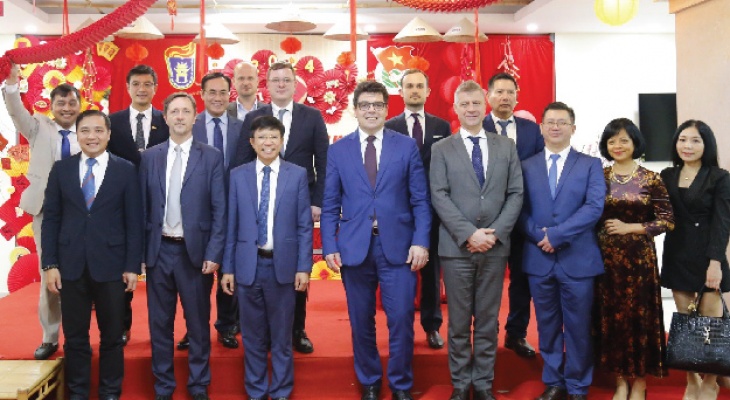 A Külügyminisztérium Európai ügyekért felelős államtitkára látogatást tett és munkát végzett a Hanoi Társadalomtudományi és Humán Egyetemen (VNU-USSH) 2024. január 15-én.